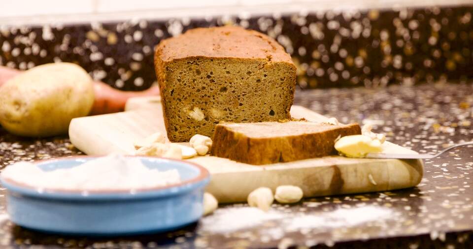 Zoete aardappel bananenbrood