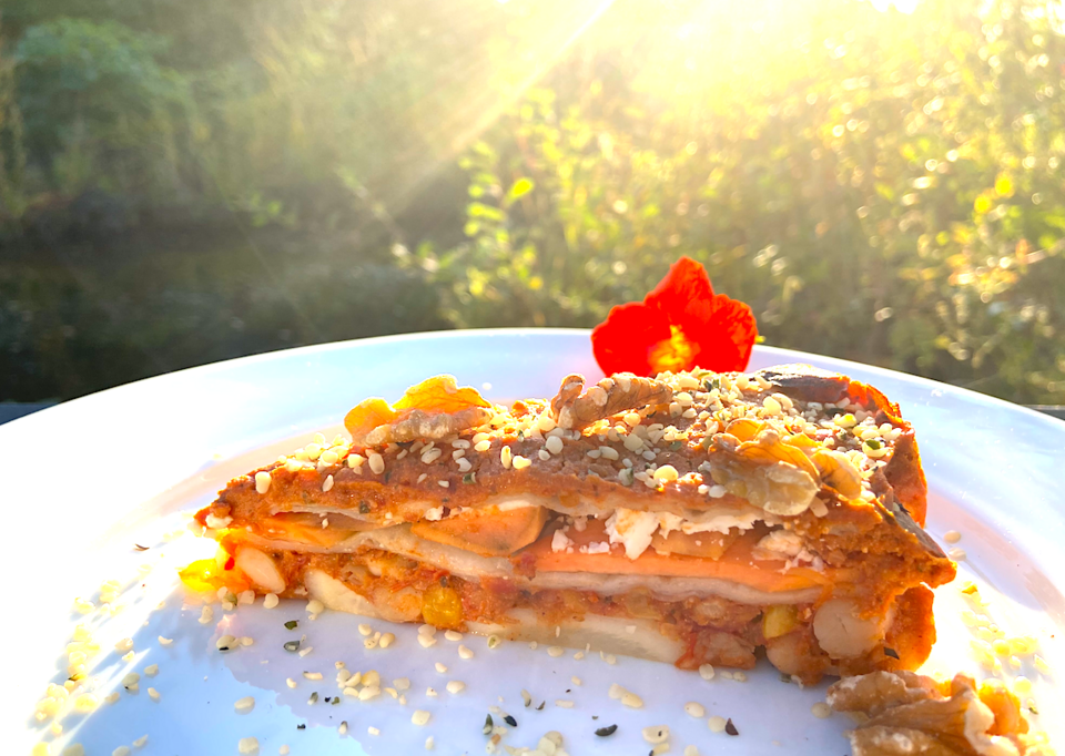 Herfstige pannenkoeken lasagne met zoete aardappel en pastinaak